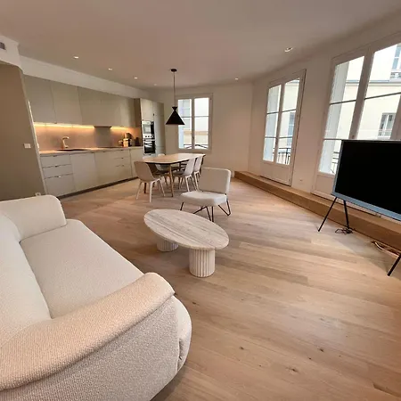 Apartment Design 6pers Pantheon Par Askmefrance Paris